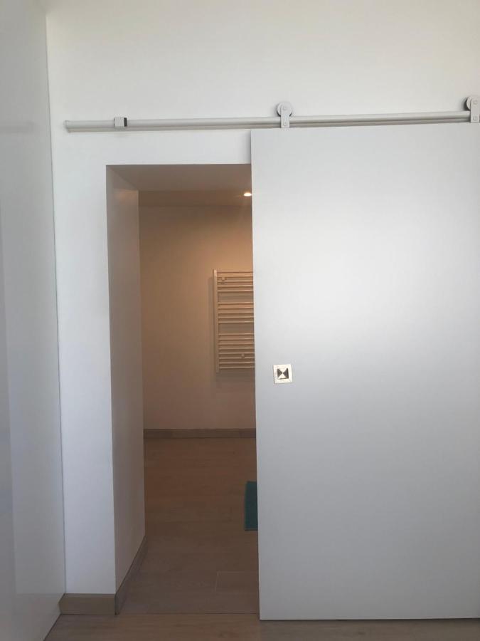 ברון Appartement Paisible Proche Centre Ville מראה חיצוני תמונה