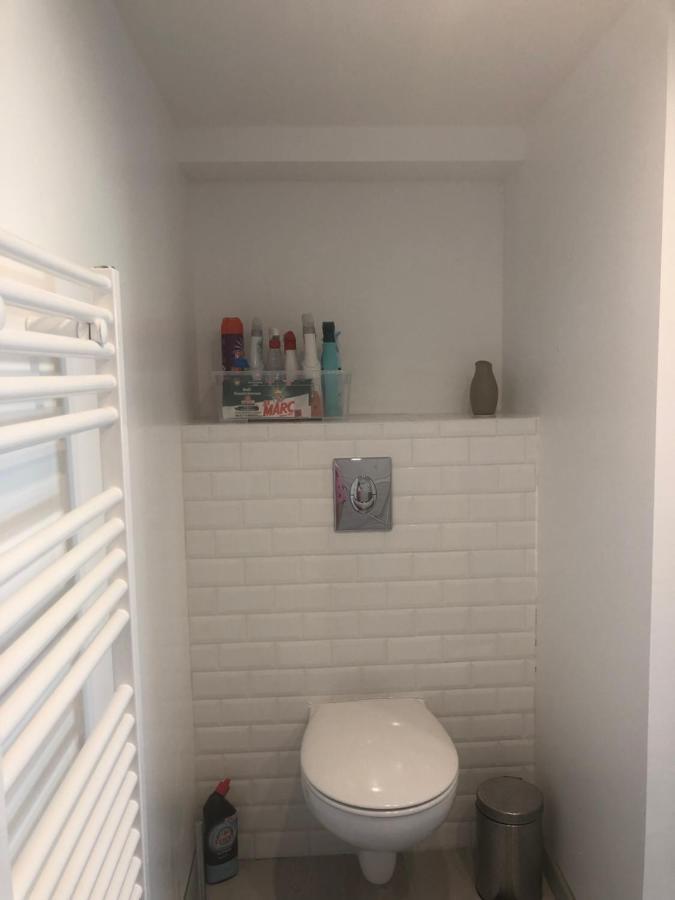 ברון Appartement Paisible Proche Centre Ville מראה חיצוני תמונה